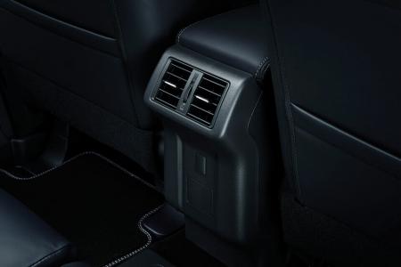 Mitsubishi Outlander 2.0 CVT Premiumoutlander-interior-feature-6