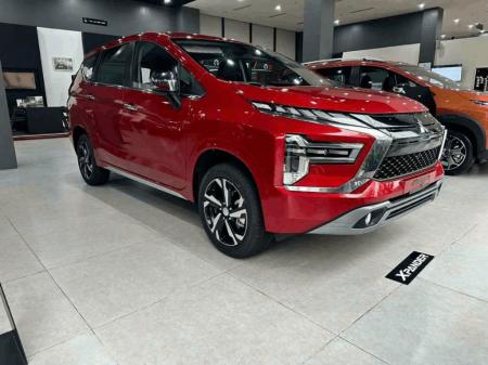 Mitsubishi Xpander dùng mâm 17 inch.